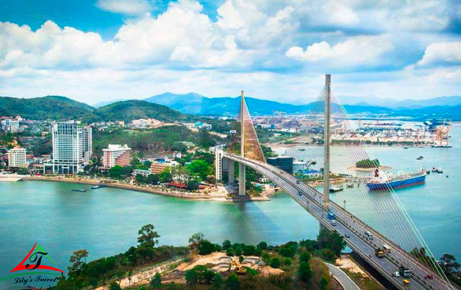 The Beauty of Bai Chay Bridge - Source: Internet