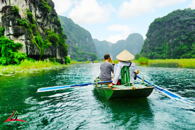 Admire Tam Coc