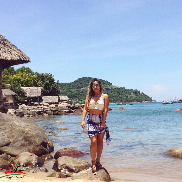 Bai Rang is only two kilometers from Bai But. Bai Rang is located on white sand beaches and rugged dancing rocks