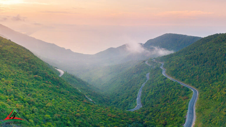 Conquer Hai Van Pass