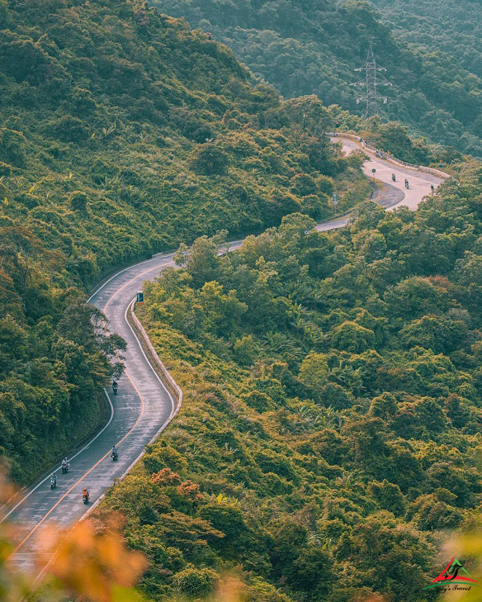The fantastic beauty of Hai Van Pass