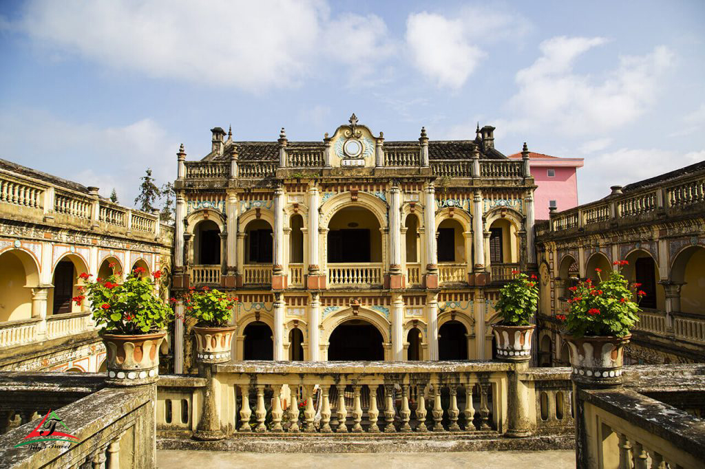 Hoang A Tuong Palace