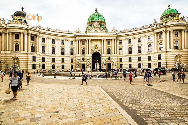 CHƯƠNG TRÌNH DU LỊCH  ĐẶC BIỆT 5 NƯỚC ĐÓN MÙA XUÂN ĐÔNG ÂU VIỆT NAM – ĐỨC – ÁO – HUNGARY – SLOVAKIA – SÉC – ĐỨC– VIỆT NAM
