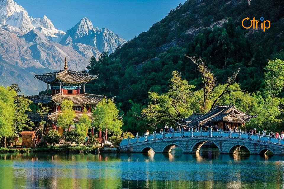 Một góc khung cảnh Di Hòa Viên