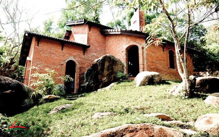 Dong Dinh Museum