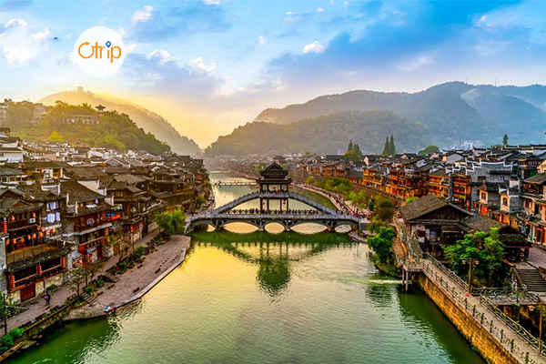 DU LỊCH TRƯƠNG GIA GIỚI – PHƯỢNG HOÀNG CỔ TRẤN – VŨ LĂNG NGUYÊN 6N5Đ