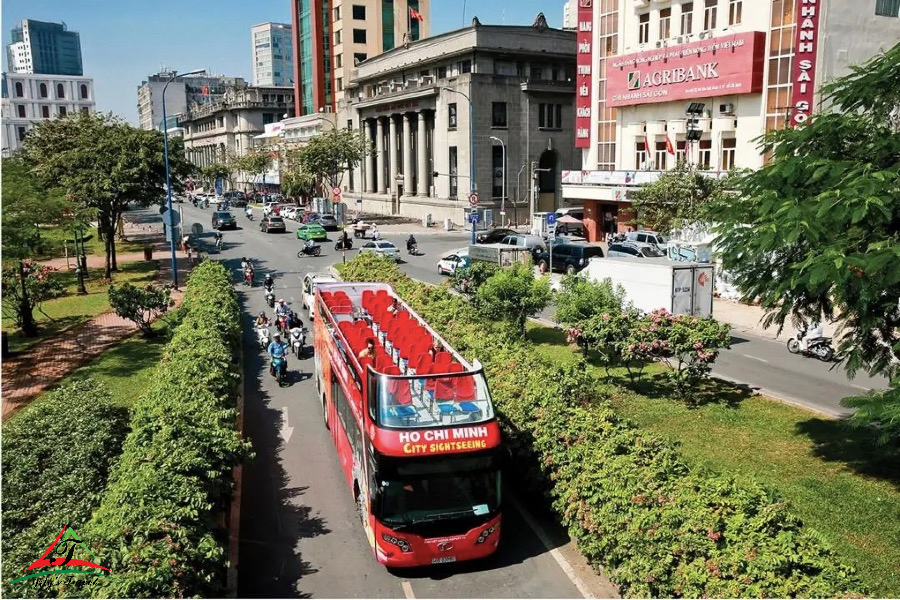 Saigon tour bus