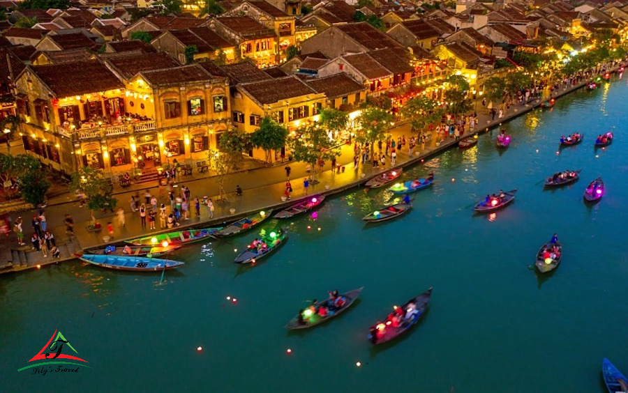 Take a look around Hoi An ancient town