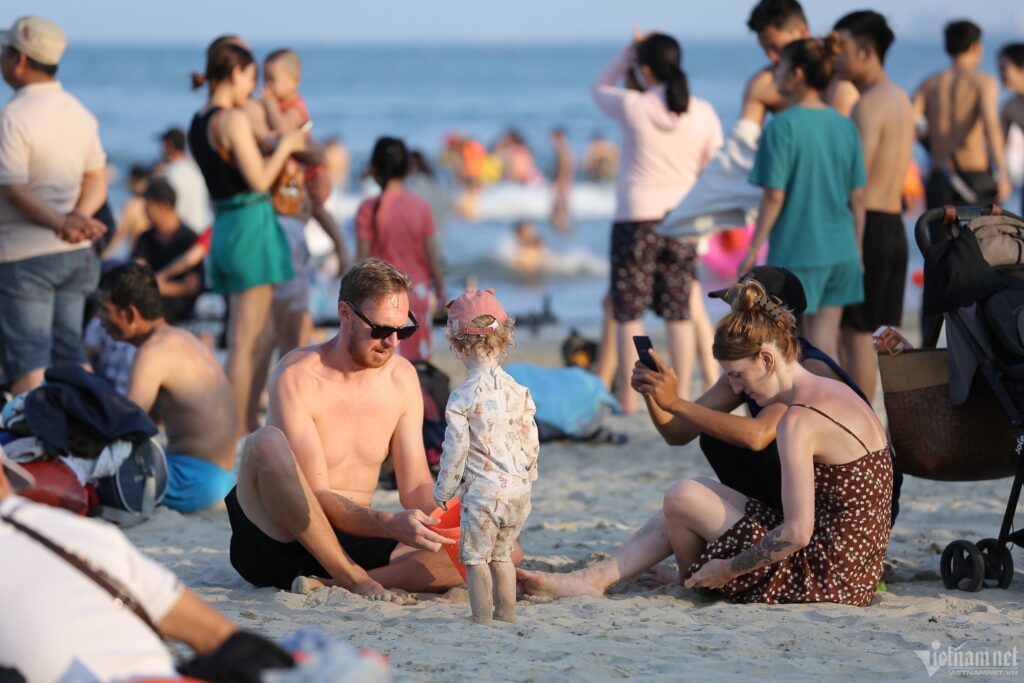 Many tourist spend summer time in Da Nang