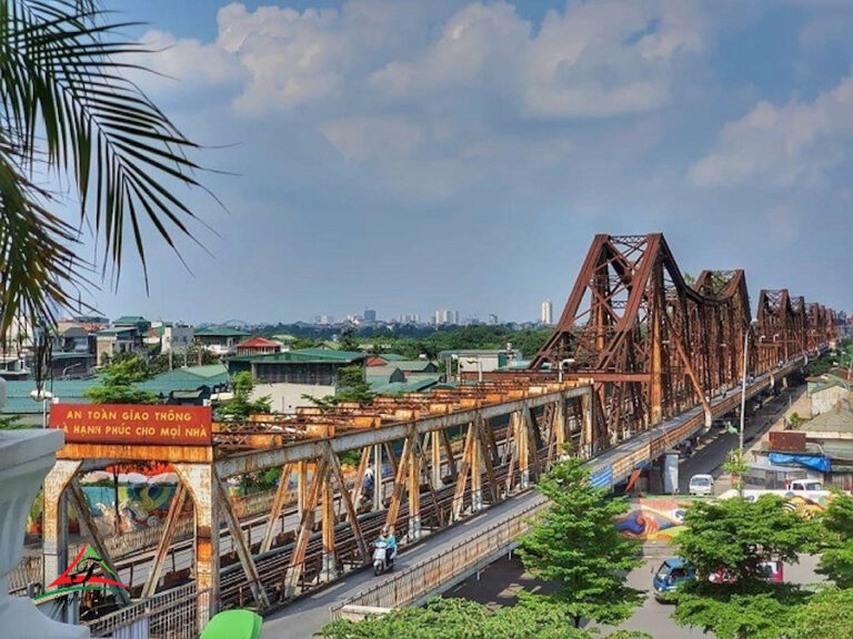 Long Bien Bridge