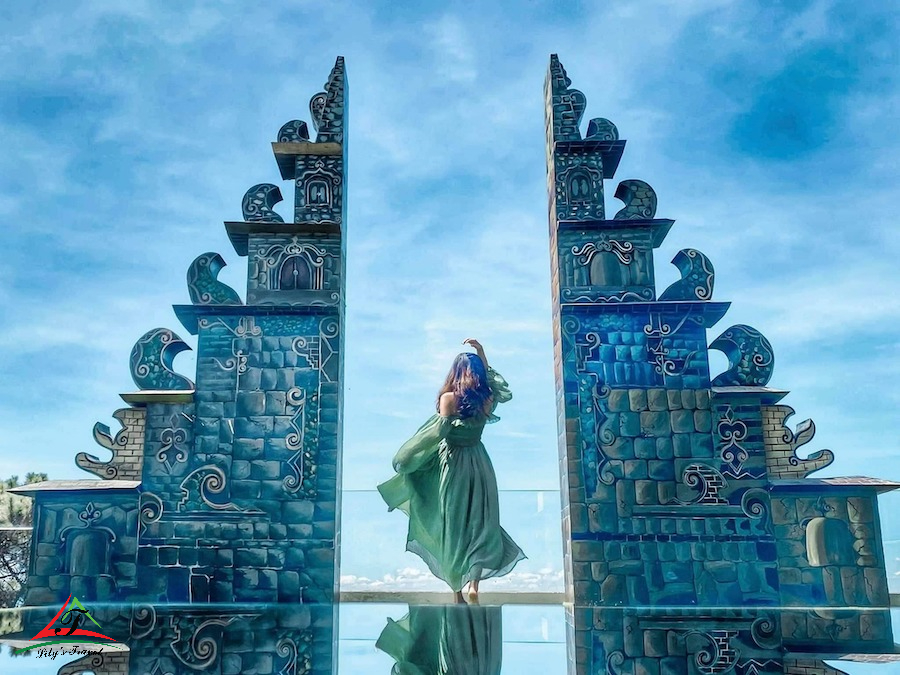 Bali Green Hills Heaven Gate