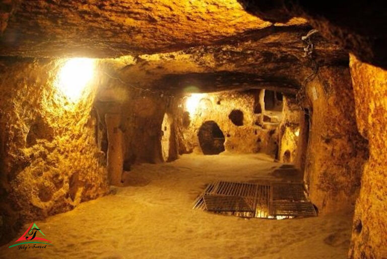 Cu Chi Tunnels