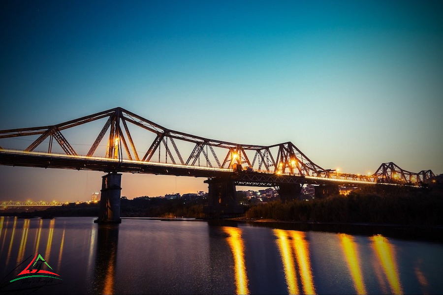 Long Bien Bridge