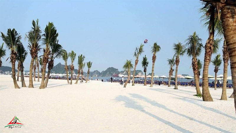 Bai Chay Beach
