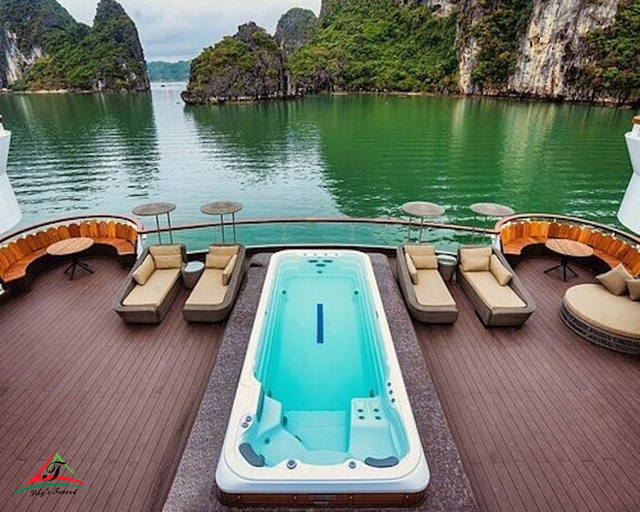 Experience on Ha Long Cruise