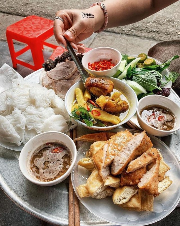 Bun Dau Mam Tom Ngo Tram