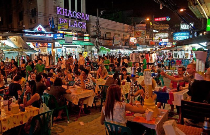 Nội các Thái Lan kiểm soát rượu nhưng yêu cầu thúc đẩy du lịch