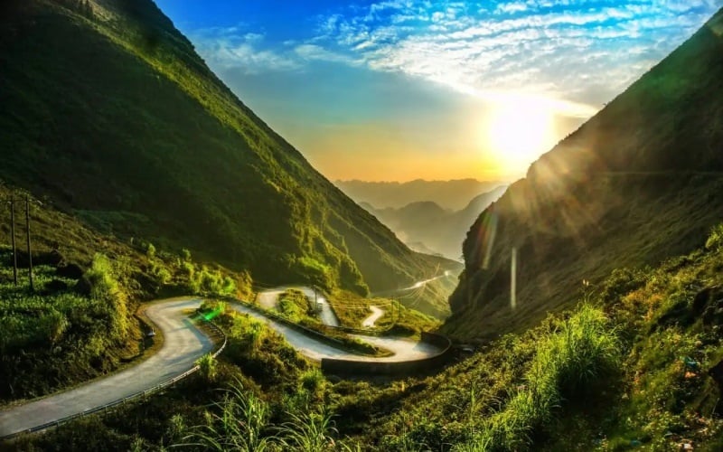 How long is the Ha Giang loop?