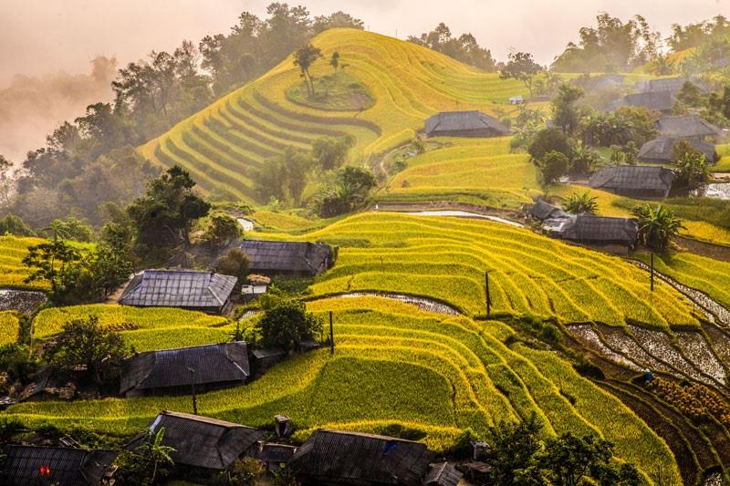 What is the ideal time to visit Ha Giang?