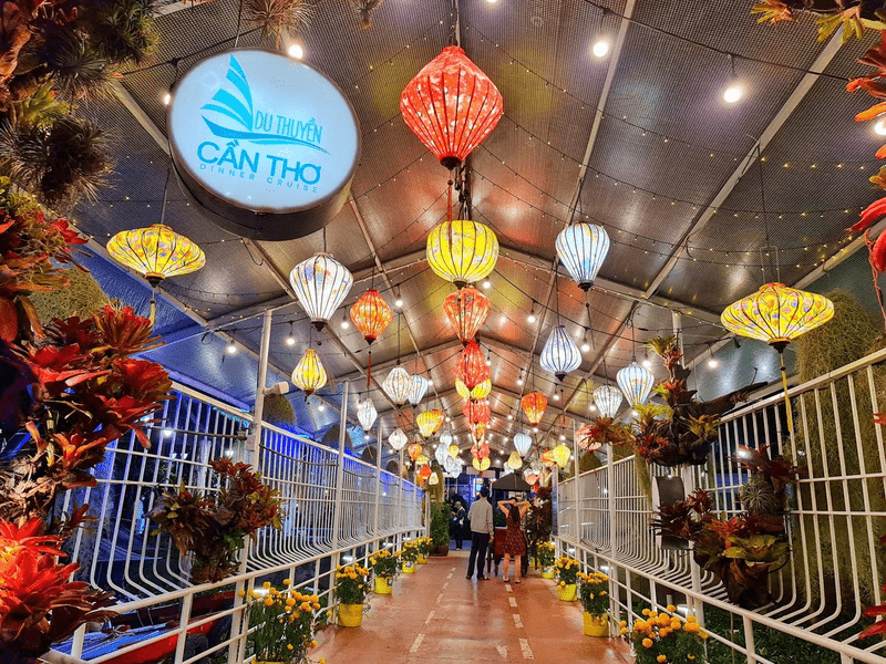 So, don't be surprised if you fall in love during your travels in Can Tho in Vietnam.
