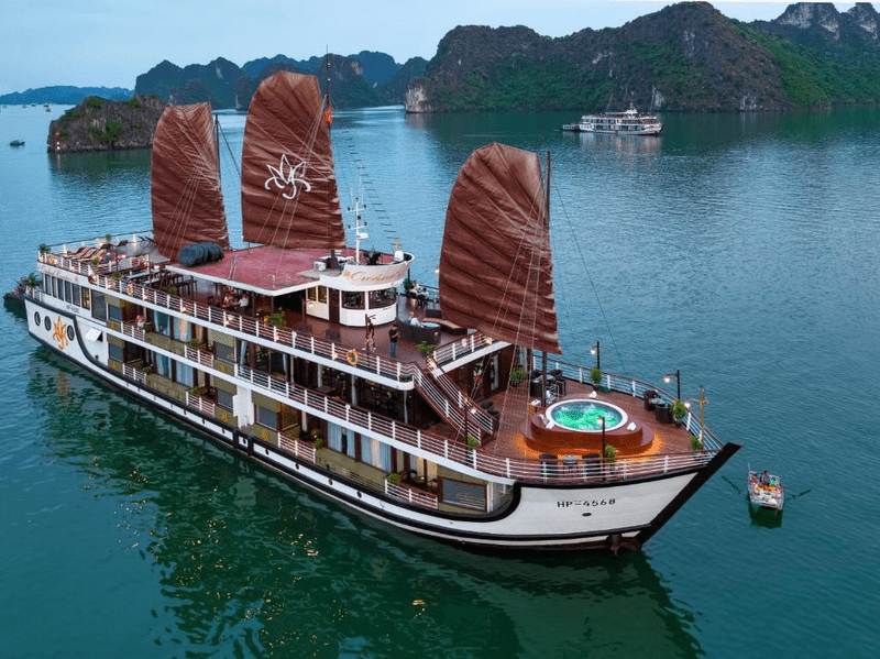 Halong Bay Vietnam cruise port