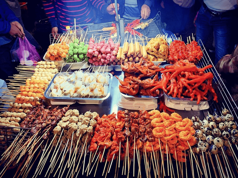What to eat in Dalat night market?