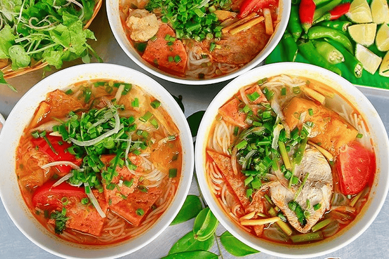 Grilled fish cake noodles