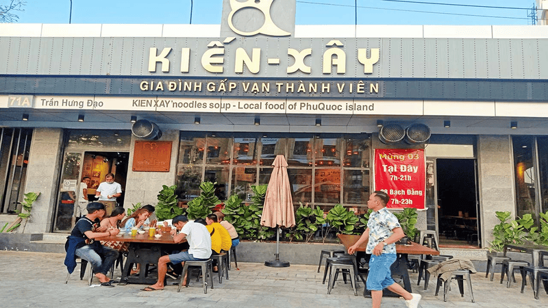 Savoring Bun Quay at Kien Xay