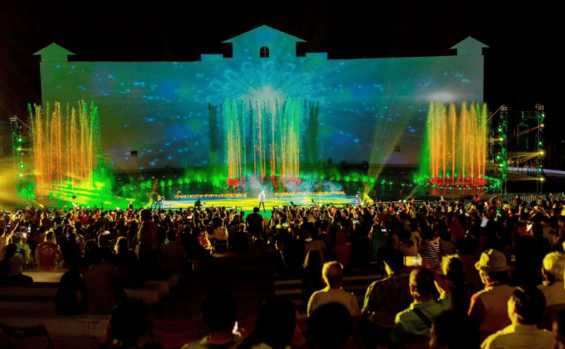 Ho May Grand Show