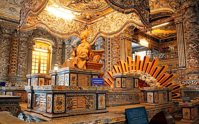 Best time to visit Khai Dinh Tomb