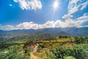 mountains-5555218_1920