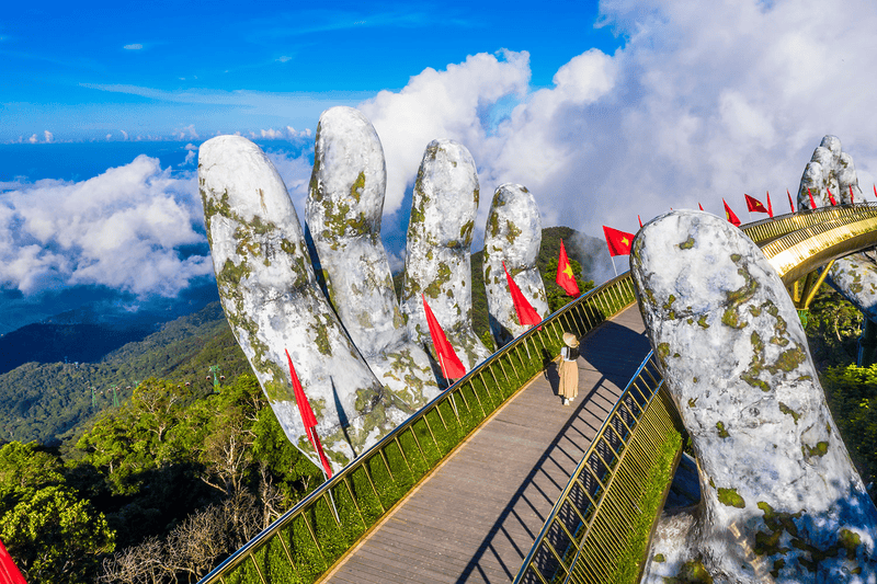 How to get to the Golden Bridge