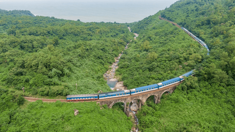 Highlights of the Hai Van Pass train journey