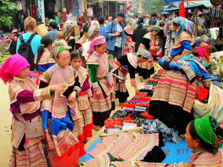 Discover the enchanting Pa Co Market: A must-visit gem in Vietnam