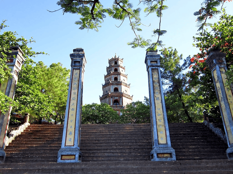 Overview of Thien Mu Pagoda