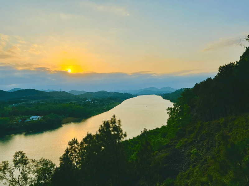 Overview of Vong Canh Hill
