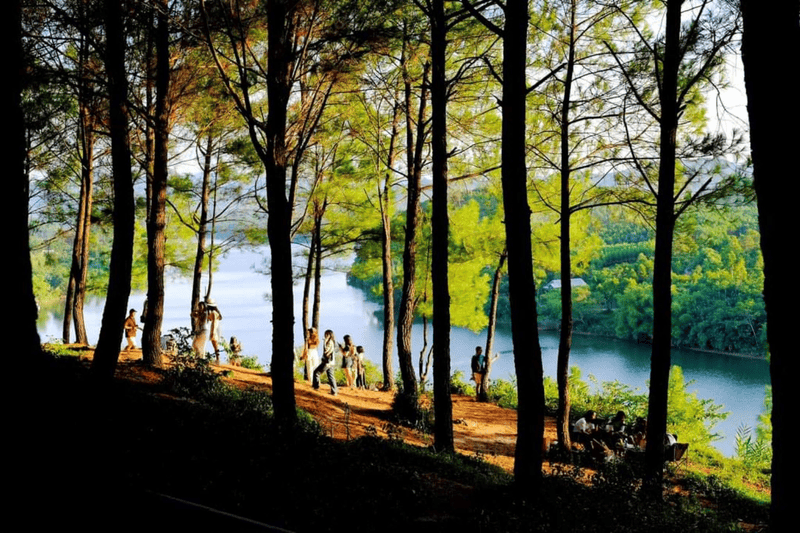 How to get to Vong Canh Hill