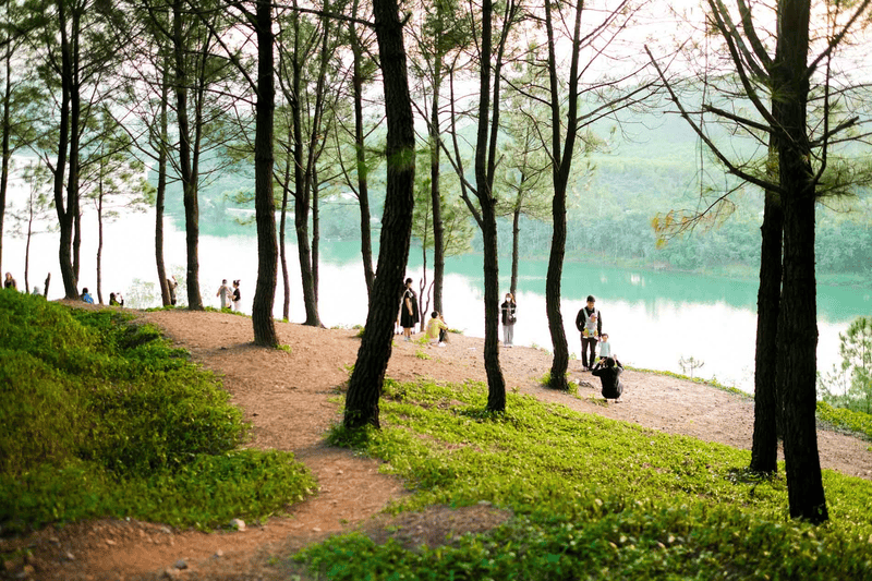 Capture stunning photos at Vong Canh Hill