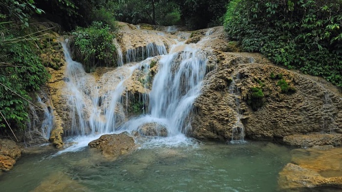 Travel  when visting Hieu Waterfall