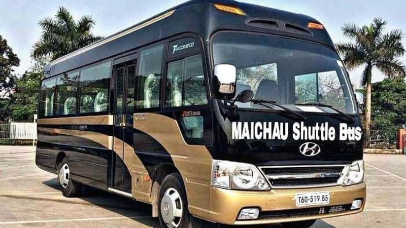 Shuttle bus offers travelers convenience and comfort