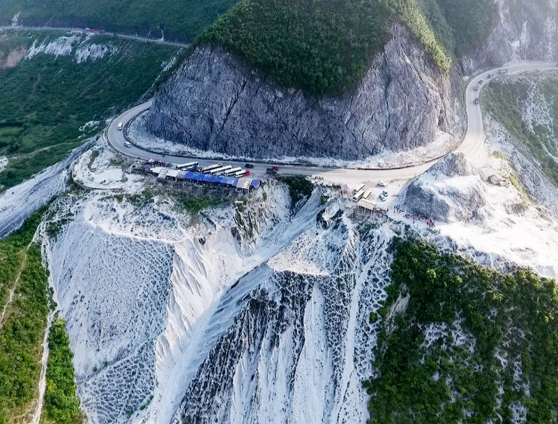 Thung Khe Pass (White Stone Pass)