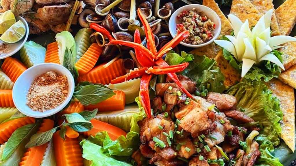 Things to do in Pu Luong - Trying local cuisine