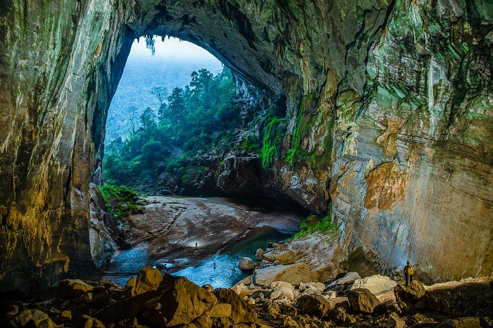 Hang En Cave is the world’s third-largest natural cave