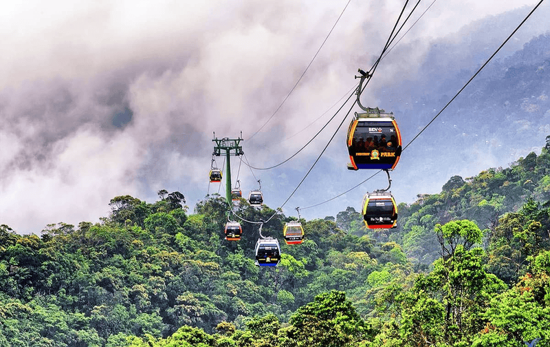 Ba Na Hills cable car experience