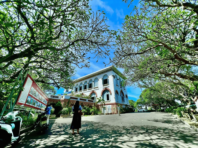 Best time to visit Bach Dinh