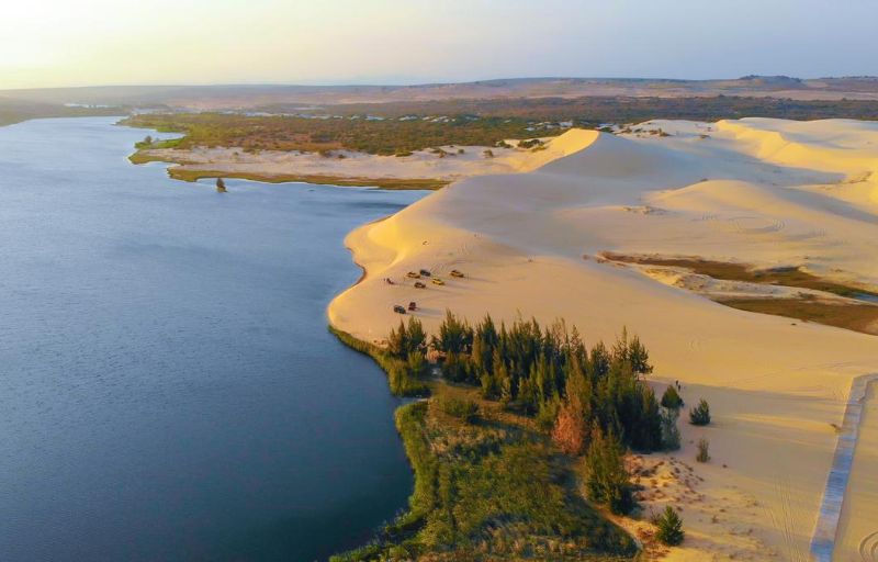 Mui Ne White sand dunes (Bau Trang)