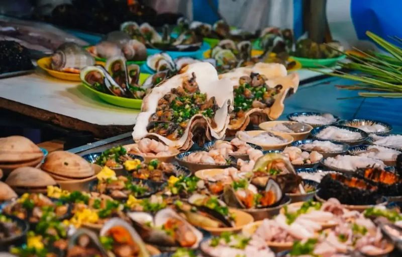 Dining out at night in Mui Ne