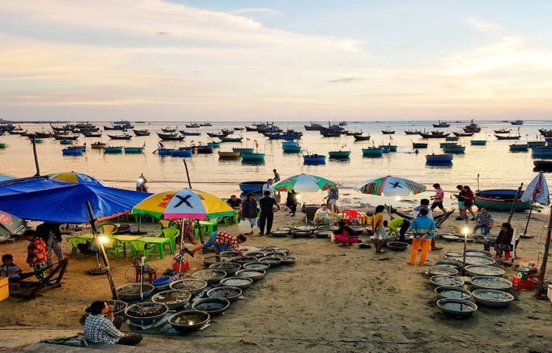 Local life and culture at the fishing village