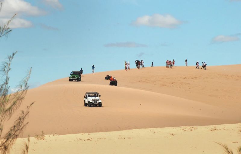 What to do at Mui Ne white sand dunes