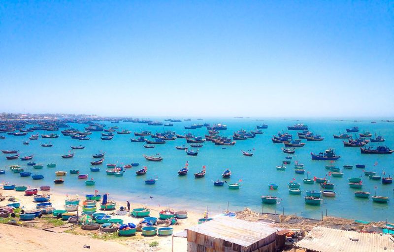 Where is the Mui Ne fishing village located